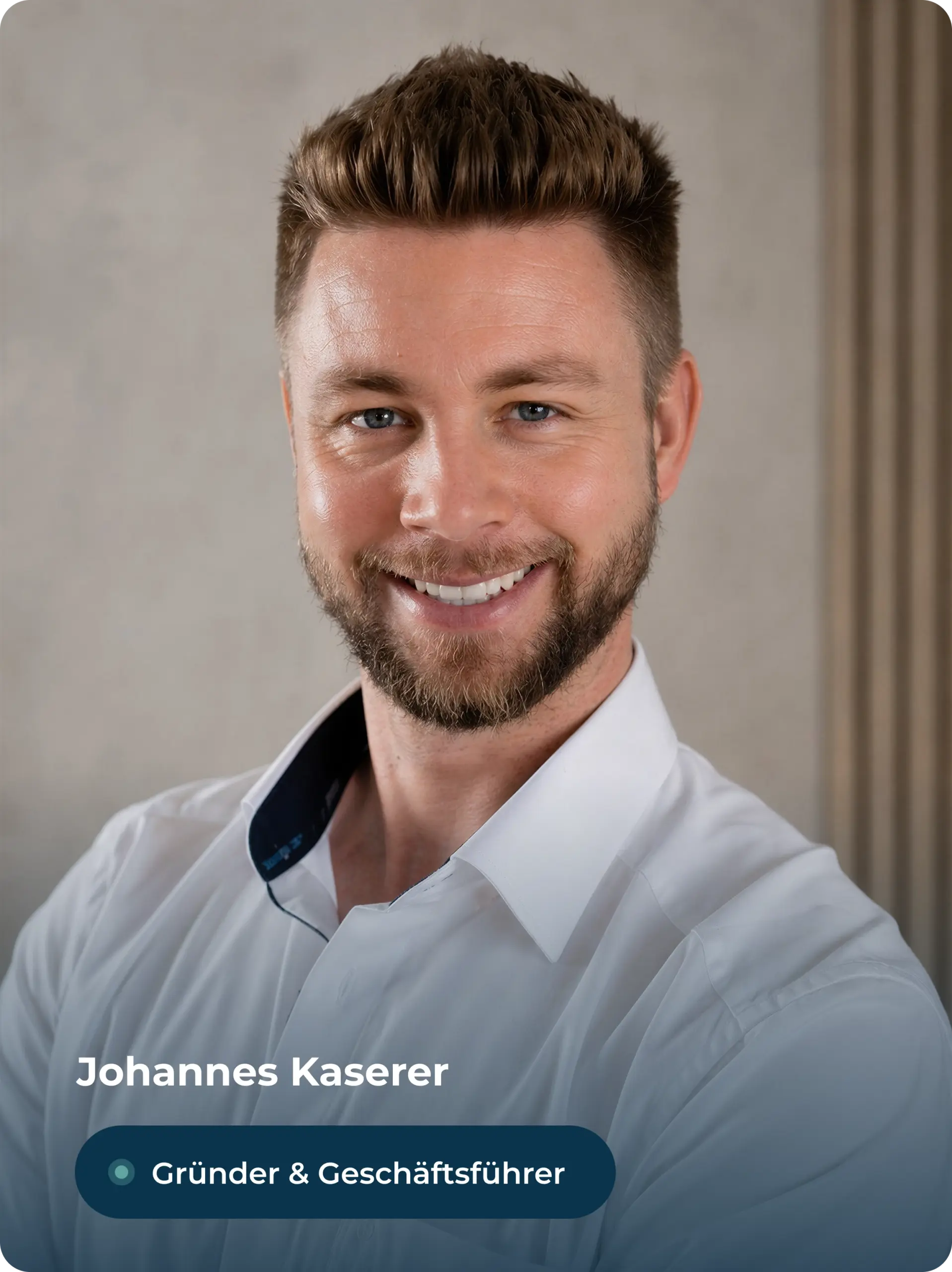 Johannes Kaserer ist dein persönlicher Ansprechpartner zum Thema Baurecht. Als Gründer von BauVisioConsult hat er langjährige Erfahrung mit Bauprojekten und entlastet Bauherren, Investoren, Eigentümer und Architekten.